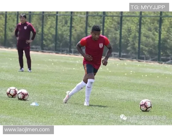 球迷手绘战术图获教练点赞并采纳